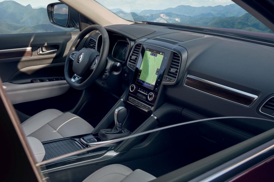 Интерьер Renault Koleos 2019 года  (WW) (фото 35 из 40)